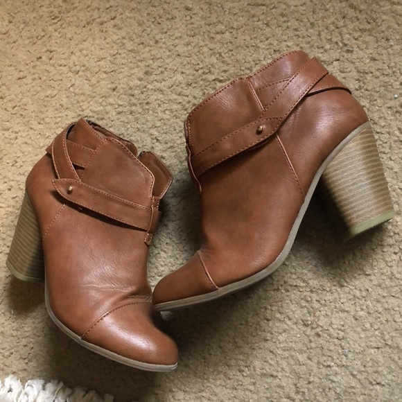 LC Lauren Conrad Brown Booties - Picture 6 of 12